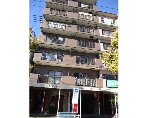 建物外観　外観は落ち着いています