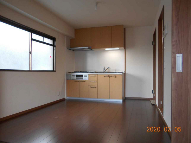 居室・リビング　この写真は同マンションの他のお部屋のものです