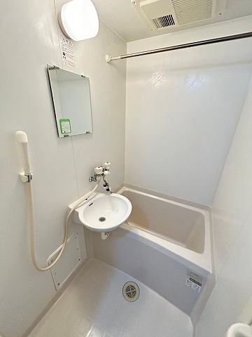 バス・シャワールーム　お風呂で日々の疲れを落としましょう