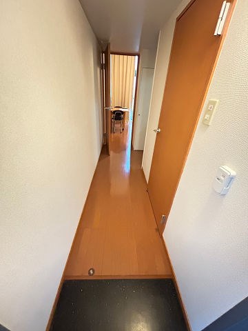 玄関　収納もある玄関です