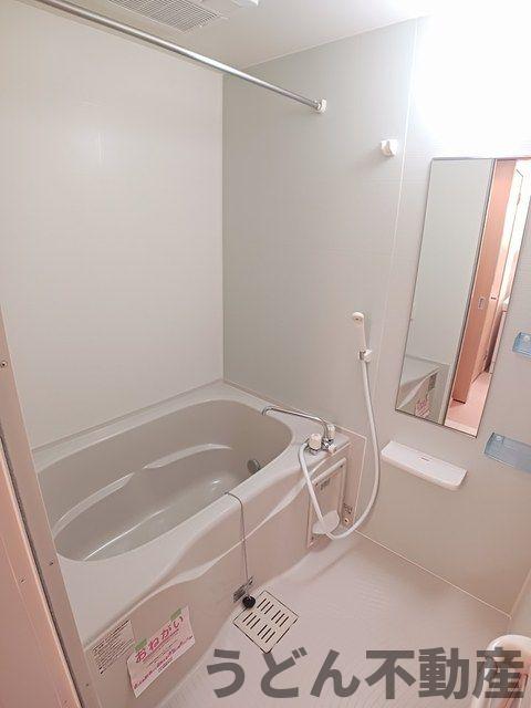 バス・シャワールーム　うどん県のお部屋探しはうどん不動産へ うどんちゃんとLINE