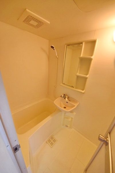 バス・シャワールーム　バス