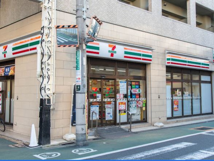 コンビニ　セブンイレブン荏原中延駅前店（コンビニ）まで125m
