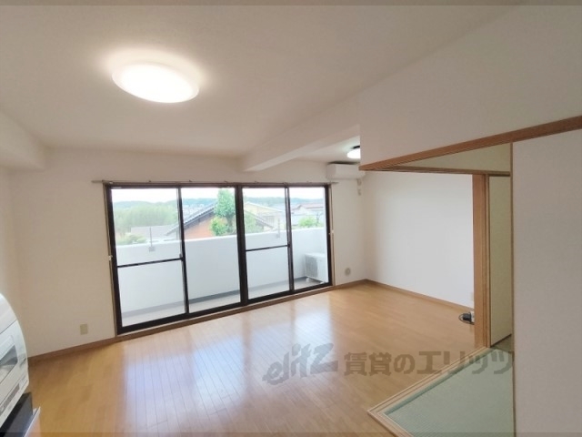 居室・リビング　リビング