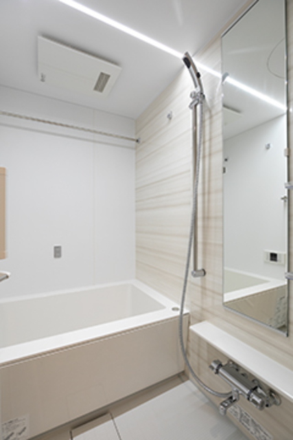 バス・シャワールーム　※写真は同タイプ住戸です。