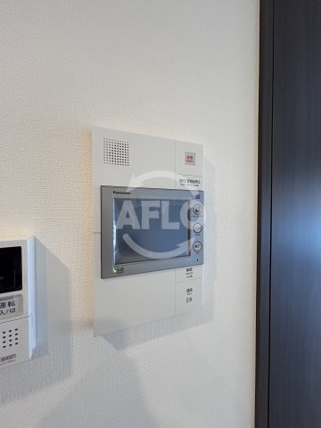 セキュリティ　ズーノクルーズ江坂　モニター付きインターホン