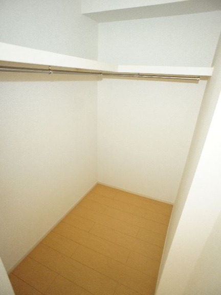 収納　ウォークインクロゼット付きでお部屋はスッキリ♪