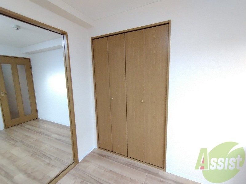 収納　寝室の収納です。部屋がすっきり片付きます。