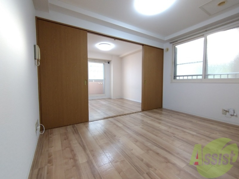 居室・リビング　広くてキレイなお部屋が広がっていて、充実した生活が送れそう。