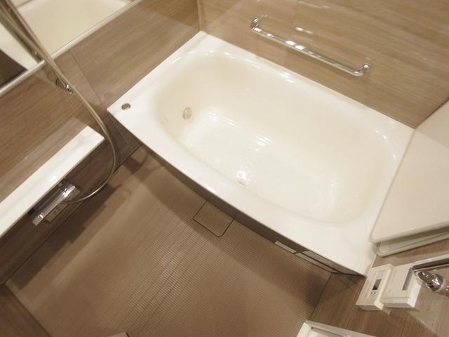 バス・シャワールーム　※別部屋参考写真