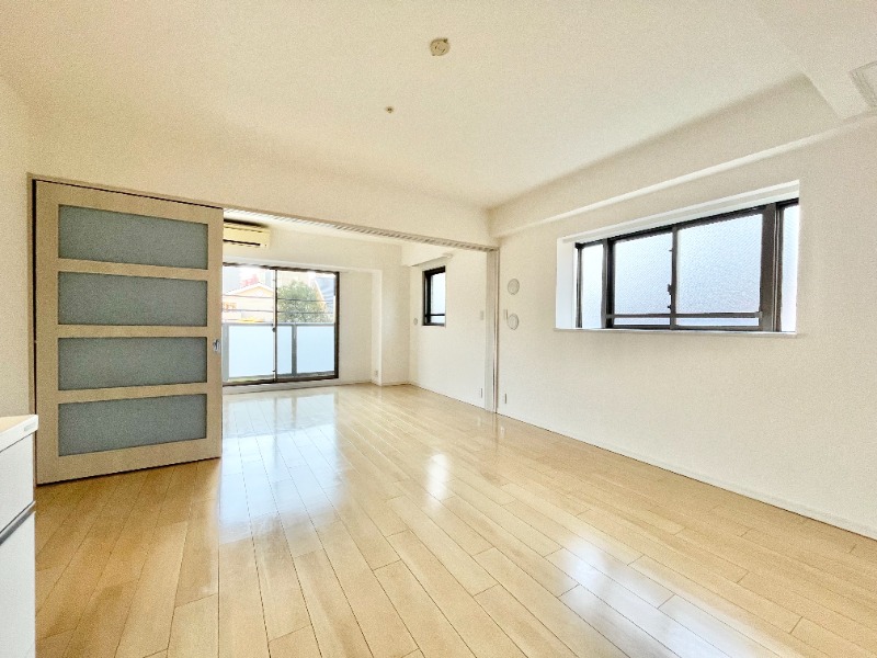 居室・リビング　広々としたお部屋です♪※同タイプ室内参照　現況優先します