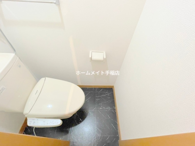 トイレ　ウォシュレット付きで快適な環境です♪