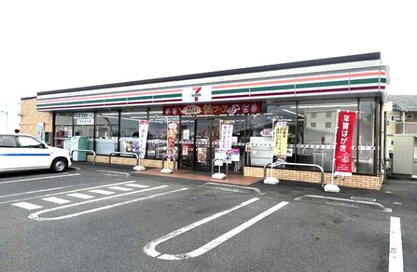 コンビニ　セブン-イレブン 宇都宮山本１丁目店（コンビニ）まで738m