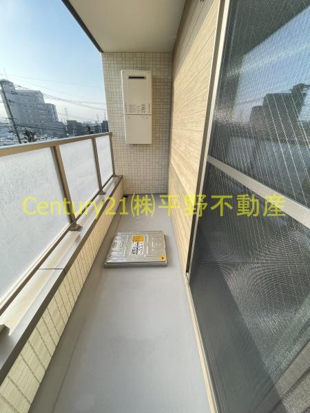 バルコニー　同建設会社施工の別物件。※参考イメージ