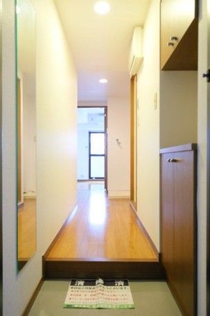 玄関　別部屋参考画像です