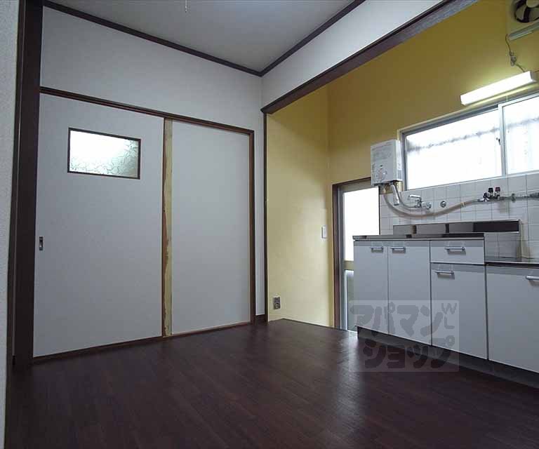 居室・リビング　６帖和室が２部屋、６帖洋室、５帖洋室、４．５帖ＤＫの４...