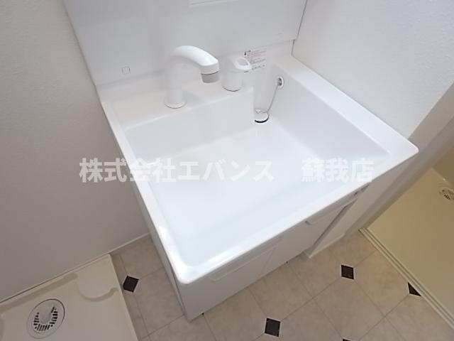 洗面設備　独立洗面化粧台付き