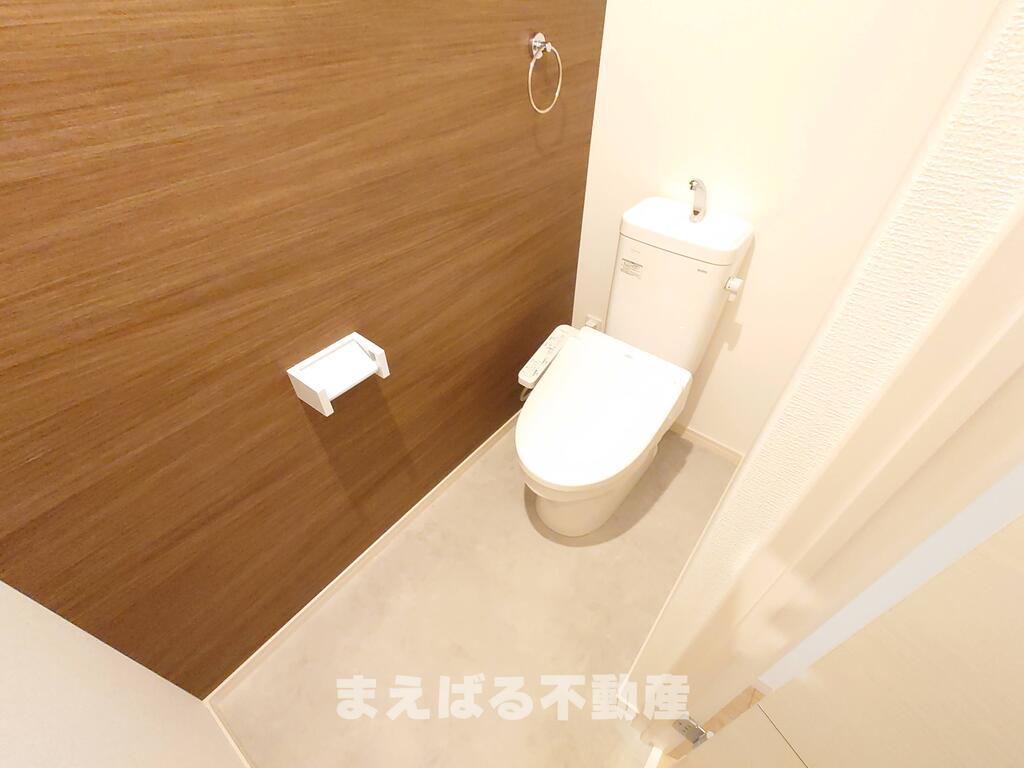 トイレ　温水洗浄便座