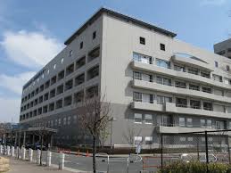 病院　大阪府立急性期・総合医療センター（病院）まで795m