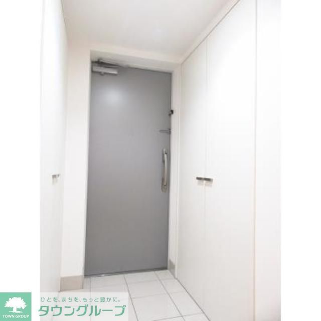 玄関　※写真は同タイプ住戸です。