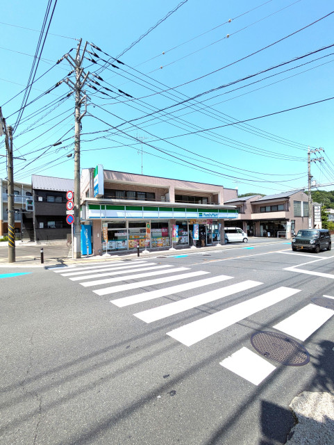 コンビニ　ファミリーマート西生田店（コンビニ）まで100m