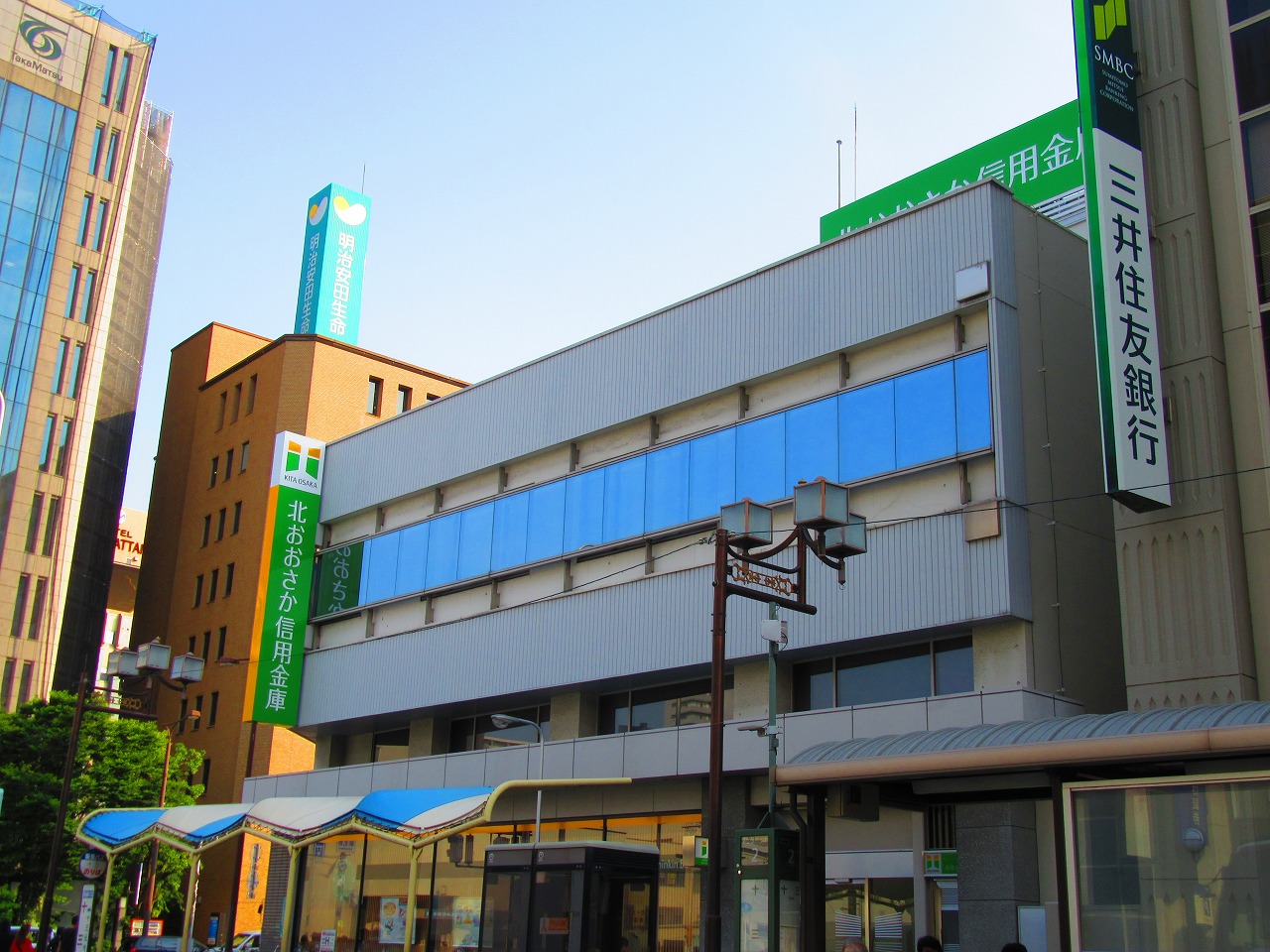 銀行　関西みらい銀行（銀行）まで261m