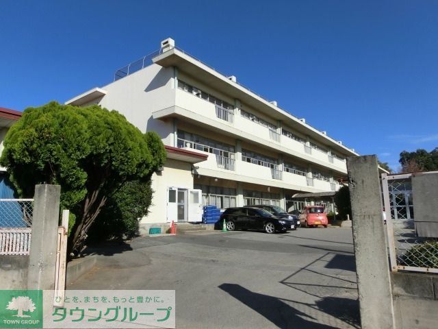 小学校　南部小学校（小学校）まで410m