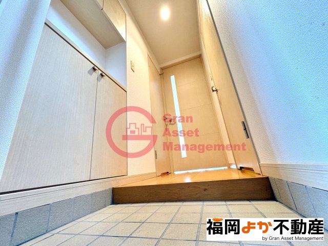 玄関　落ち着いた玄関です