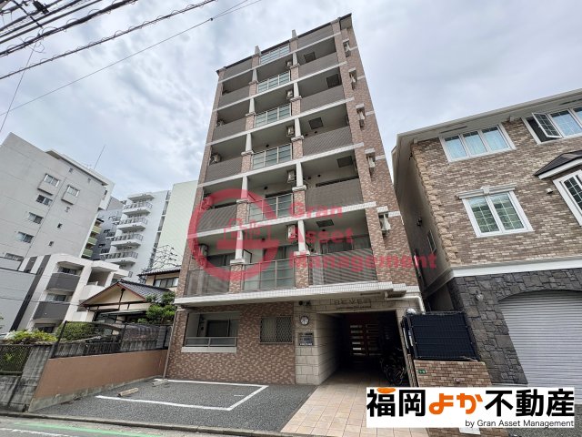 建物外観　落ち着いた雰囲気の外観です