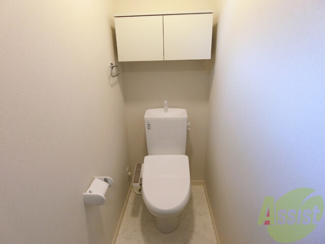 トイレ　ウォシュレット機能がついたトイレです。安心して使用できますね