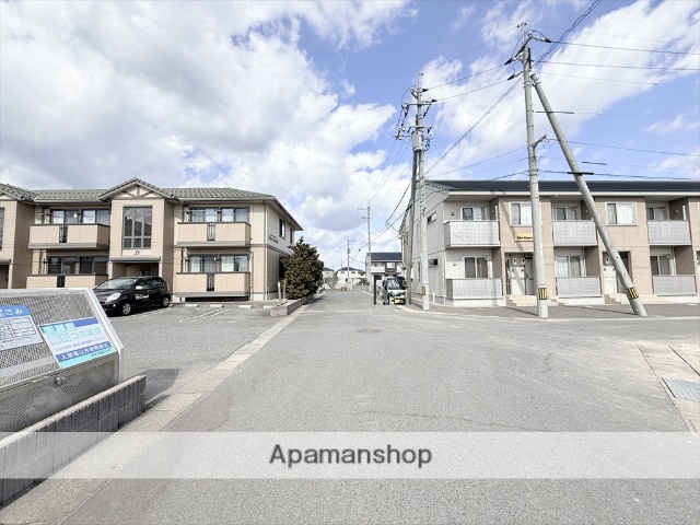 その他　前面道路（その他）まで0m