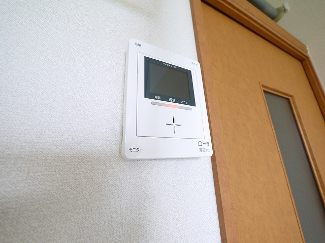 セキュリティ　お顔が見えるモニターホンもついてます。