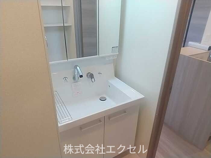 洗面設備　独立洗面台です。