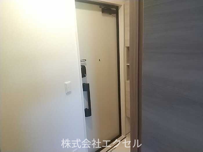 玄関　シューズBOX完備の玄関です。