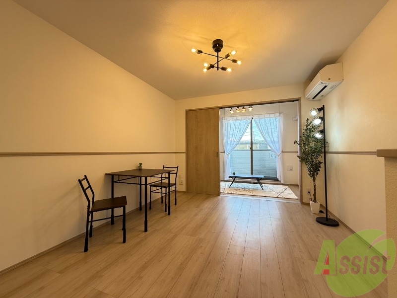 居室・リビング　ＬＤＫのお部屋になります。キレイですね！