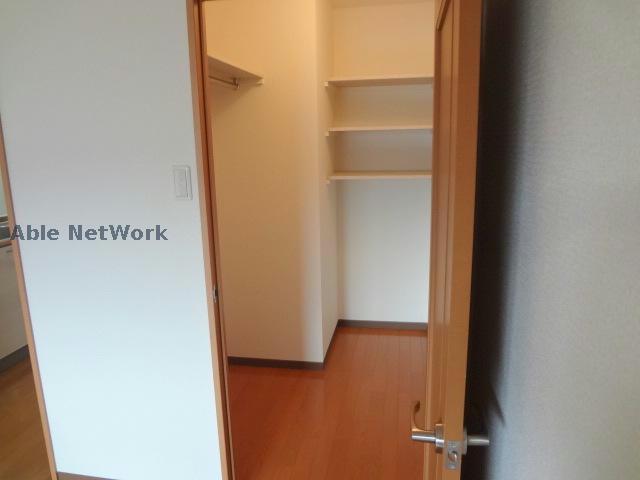 収納　同型モデル
