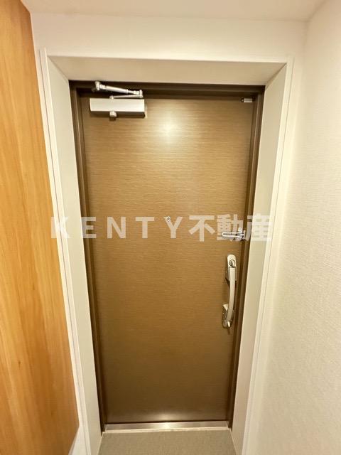 玄関　収納もある玄関です