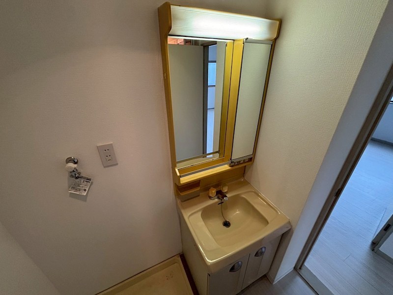 洗面設備　※別部屋写真参照