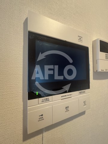 セキュリティ　シーズンフラッツ中崎　モニター付きインターホン