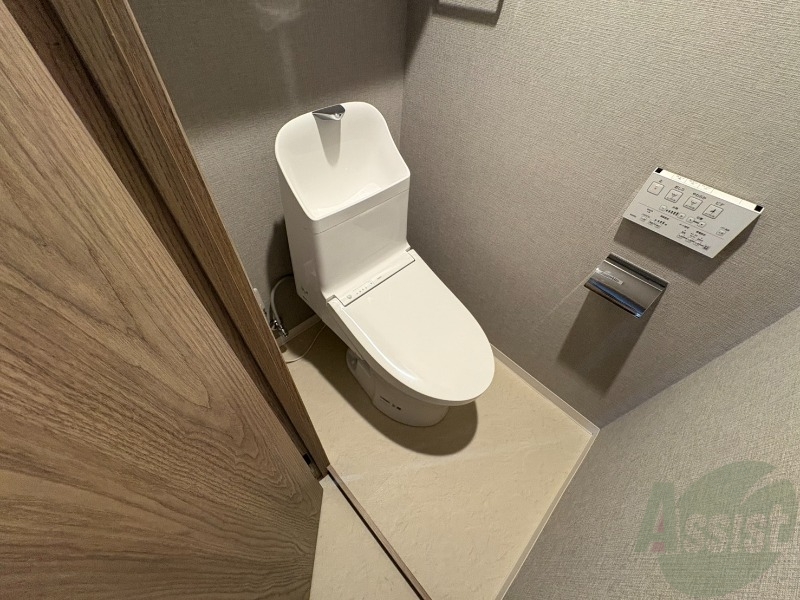 トイレ　こちらはトイレです。清潔感があり、安心して使用できます。