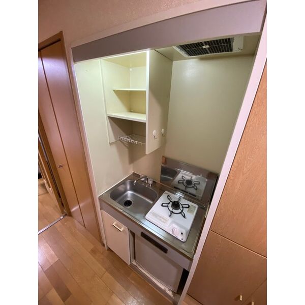 キッチン　同仕様写真となります。