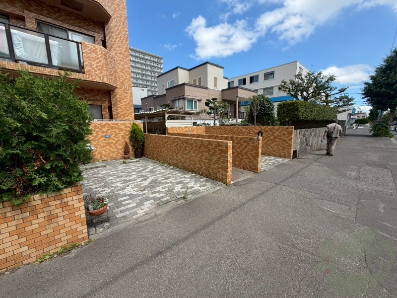 駐車場　その他
