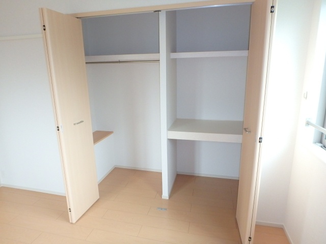 収納　洋室のクロゼット首脳