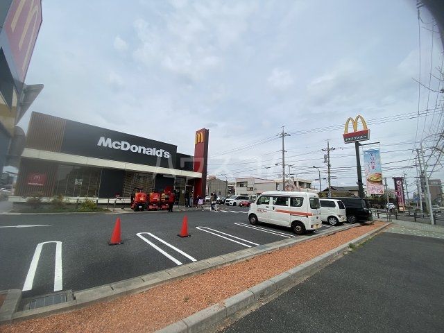 飲食店　マクドナルド 中川助光店（飲食店）まで698m