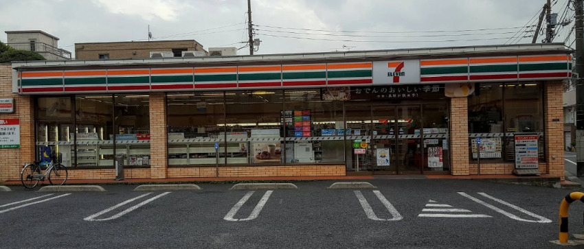 コンビニ　セブンイレブン 大田区大森中3丁目店（コンビニ）まで717m
