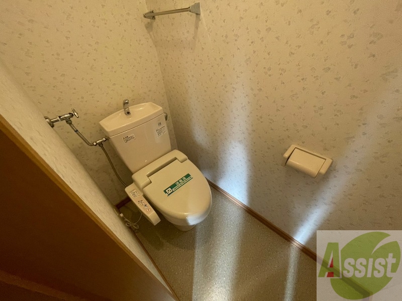 トイレ　こちらはトイレです。清潔感があり、安心して使用できます。