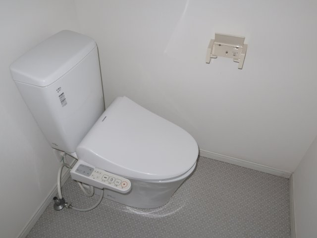 トイレ　別のお部屋の参考写真です