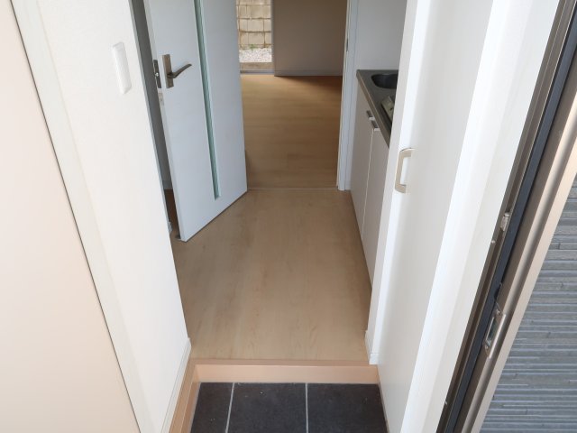 玄関　別のお部屋の参考写真です