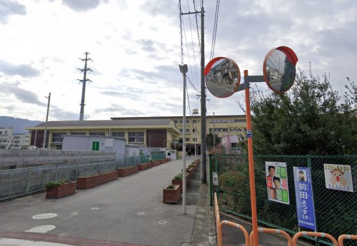 幼稚園・保育園　八尾市立幼稚園 東山本幼稚園（幼稚園・保育園）まで618m