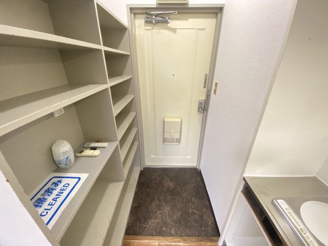 玄関　別号室の参考写真です。